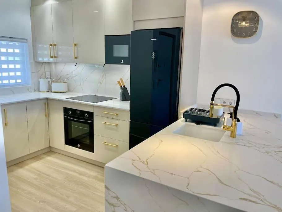 Sea View, Stylish & Modern 2 Suites In The Center Nerja 0*,