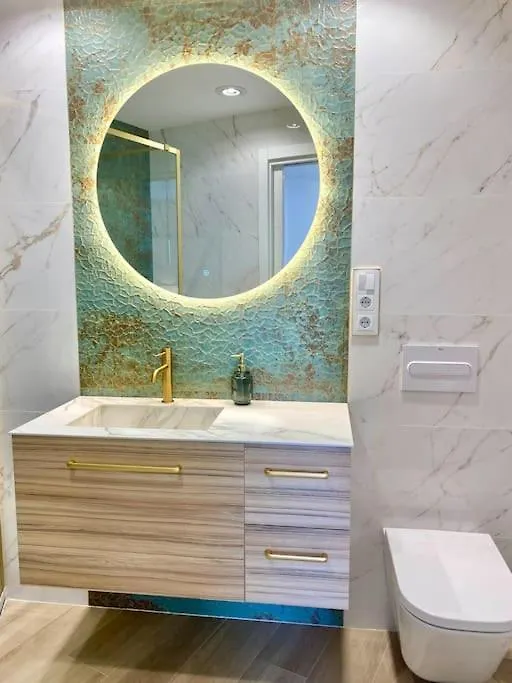 Sea View, Stylish & Modern 2 Suites In The Center Nerja
