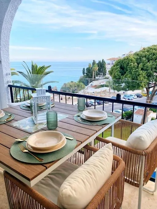 Sea View, Stylish & Modern 2 Suites In The Center Nerja